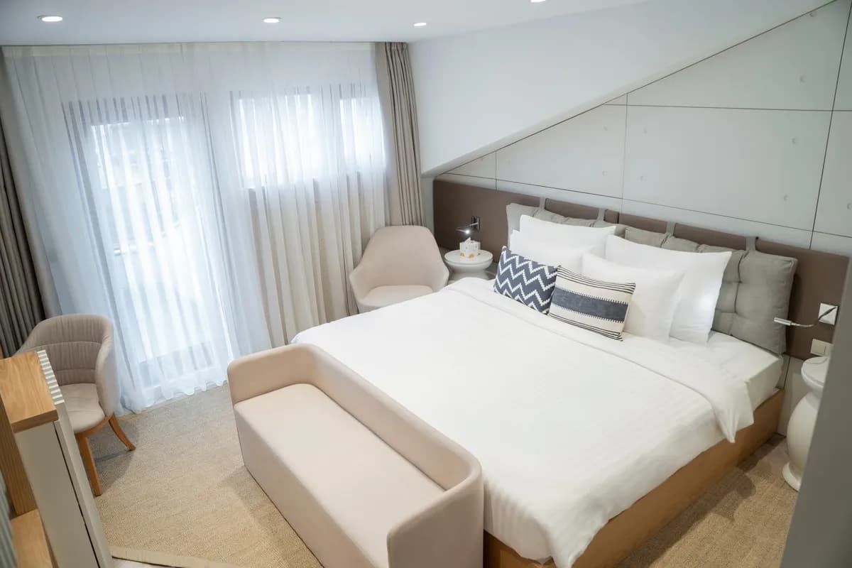 Terrace Deluxe King  1