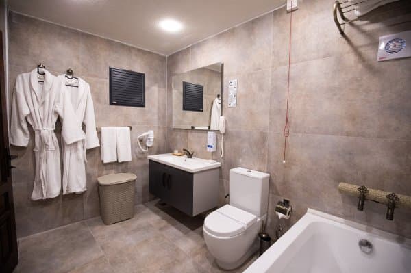 Ege Evleri Suit Oda 4