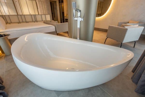 Honeymoon Suite Oda 2