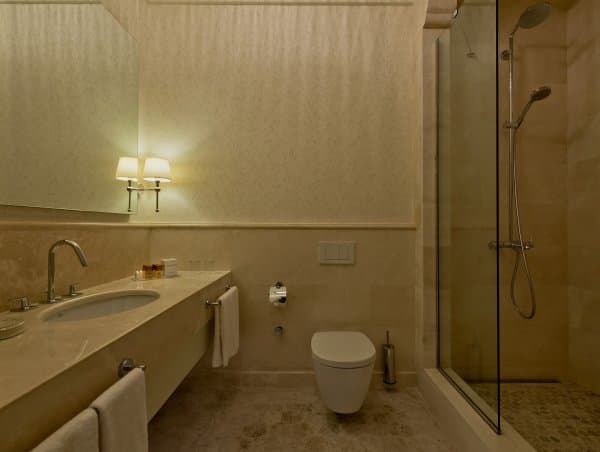 Deluxe Suite French 3