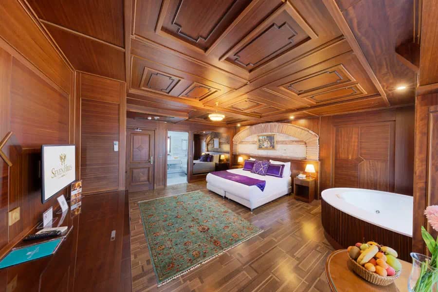 KING SUITE WITH ST.SOPHIA VIEW & SEA VIEW 1