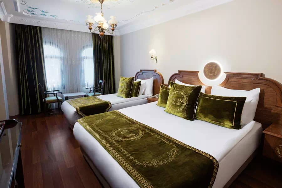 SUPERIOR TRIPLE ROOM 1