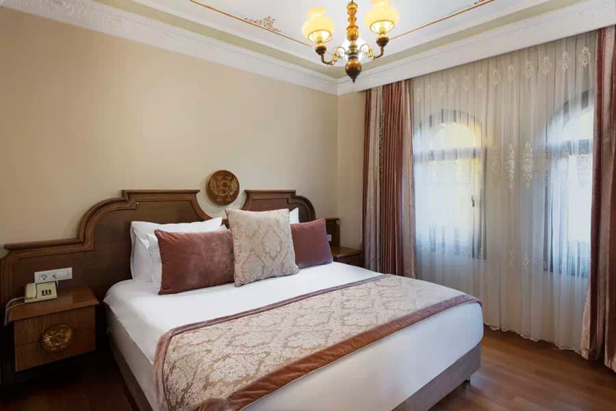 PRESIDENTAL SUITE 1
