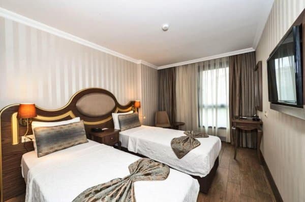 Deluxe Double Room 1