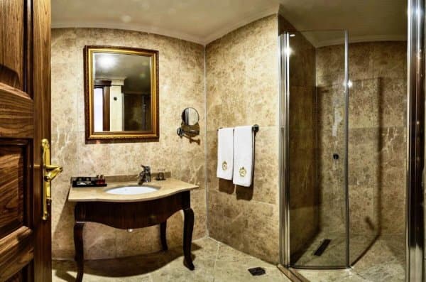 Deluxe Double Room 4