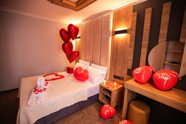 King Suit Balayı Odası 1