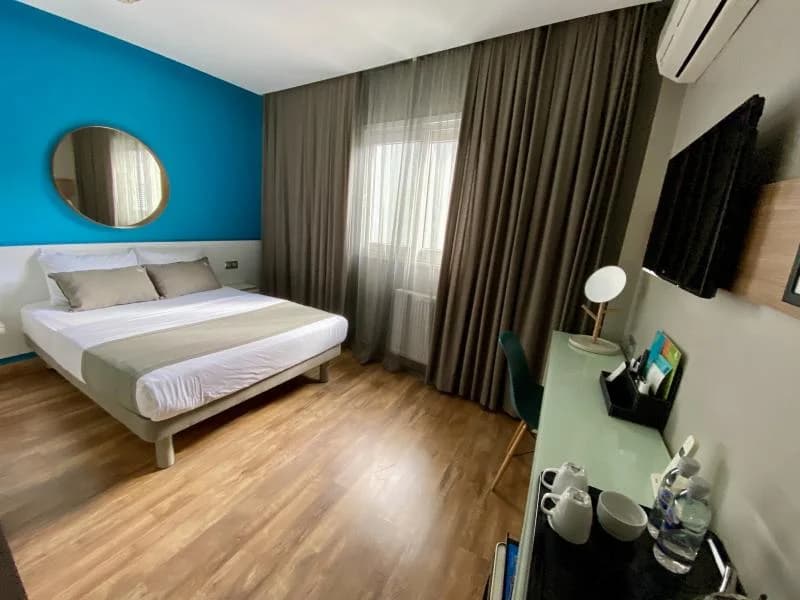 Standart Oda, Şehir Manzaralı, 2