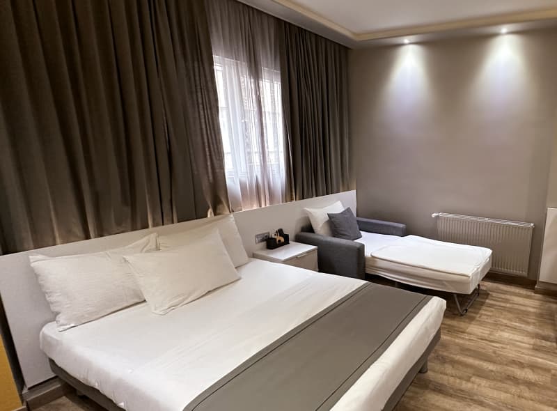 Triple, Şehir Manzaralı, 1