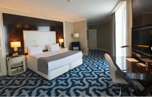 Corner Oda, Büyük Yataklı 1