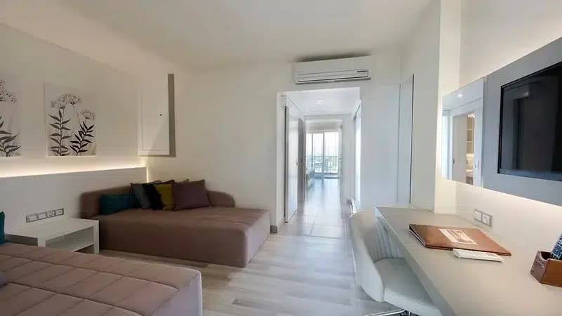 Aile Odası Yandan Deniz Manzaralı  2