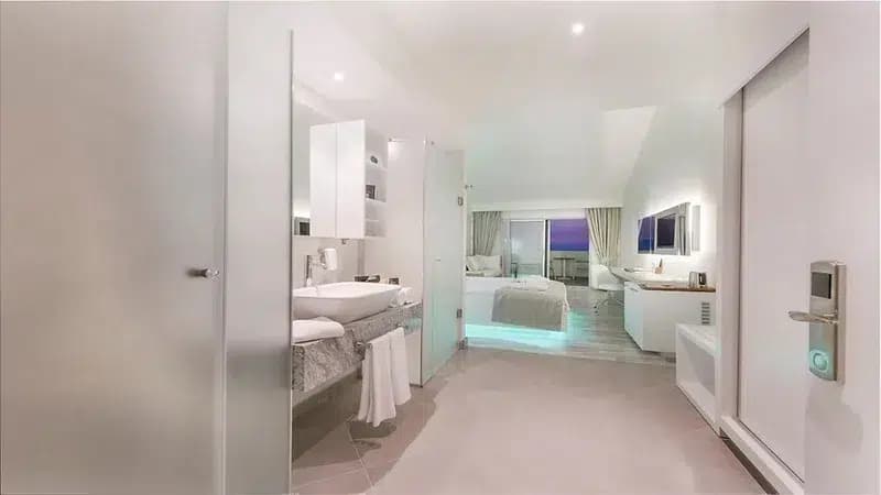 Superior Deluxe Oda 4