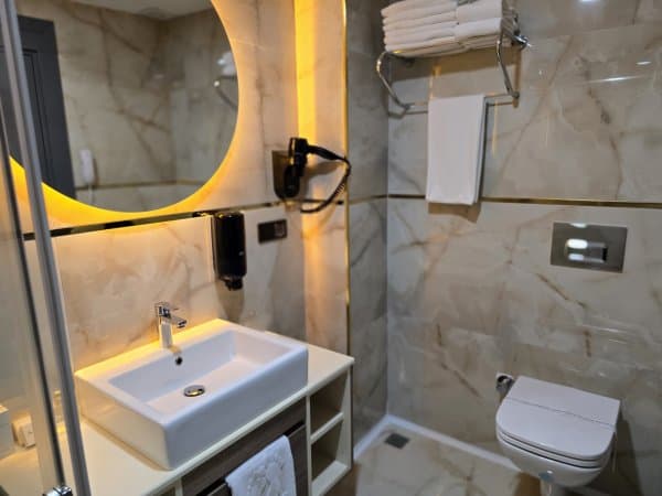 Comfort Oda, Kısmi Deniz Manzaralı, Balkonlu 4