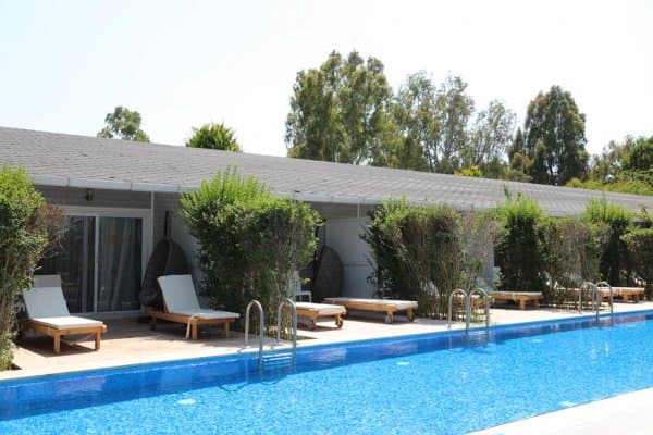 Havuz Erişimli Oda 4