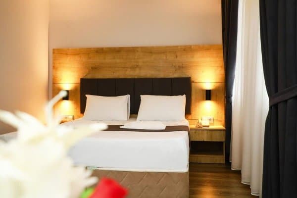 Kara Manzaralı Çift Kişilik Oda  2