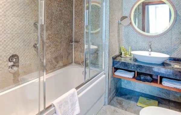 KING GUEST ROOM 3