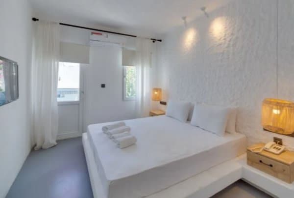 Superior Kara Manzaralı Oda 1