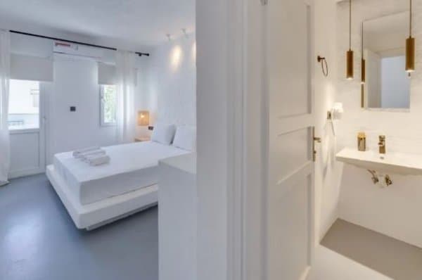 Superior Kara Manzaralı Oda 3