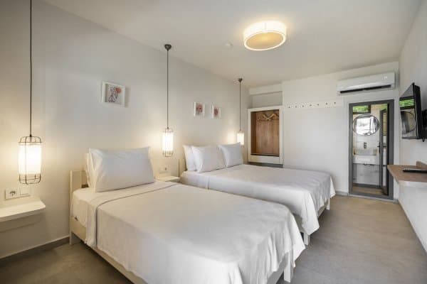 Standart Üç Kişilik Oda  1