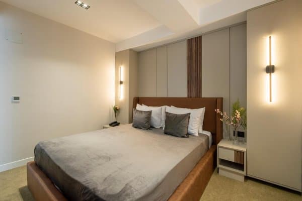 JUNIOR ROOM 1