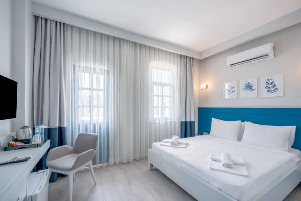 Standart Yandan Deniz Manzaralı Oda 1