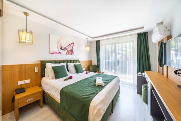 Standart Kısmi Deniz Manzaralı Oda 1
