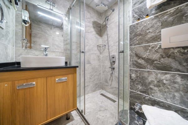 Standart Kısmi Deniz Manzaralı Oda 4