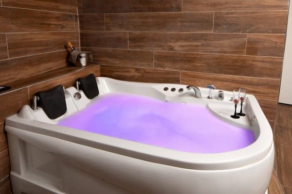 Jakuzili Deluxe Suite 3