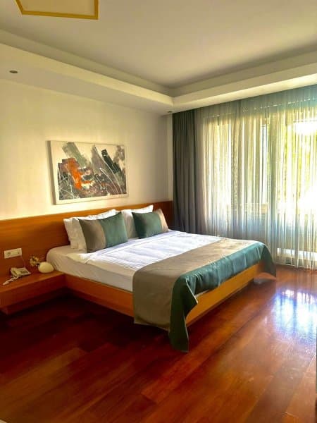 Family Deluxe Sea View Suite 1