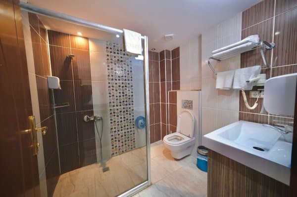 Deniz Manzaralı Vip Köşe Oda 3