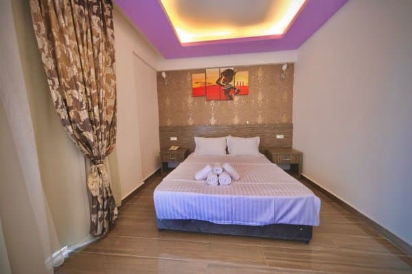Deniz Manzaralı Vip Köşe Oda 1