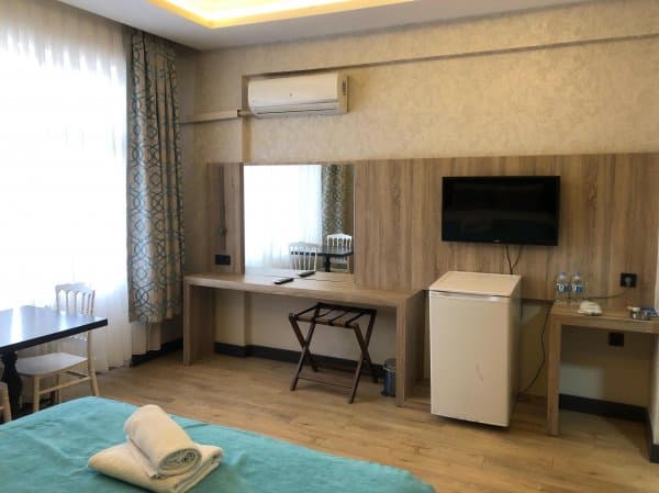 Dağ Manzaralı Köşe Oda 2