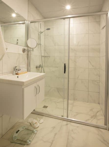 Çift Kişilik Teraslı Oda  4