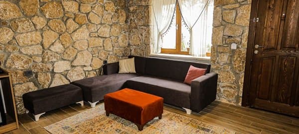 Deluxe Stone Suite French Bed Lake View	 1