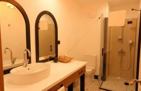 Deniz Manzaralı Teras Oda 4