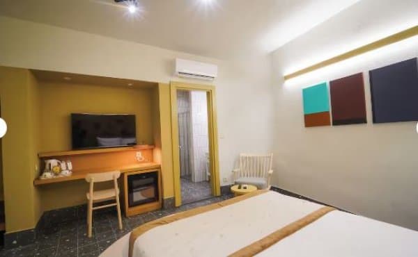 Deluxe Room 3