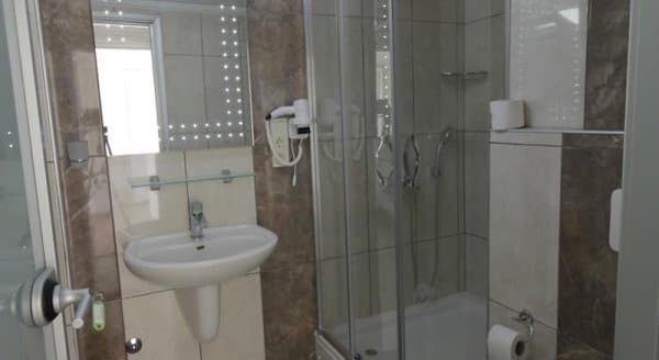 Standart İki Kişilik Oda 3