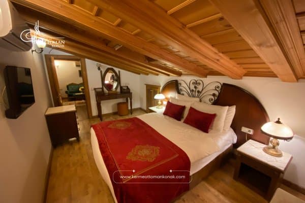 Nehir Manzaralı Suit Oda 2