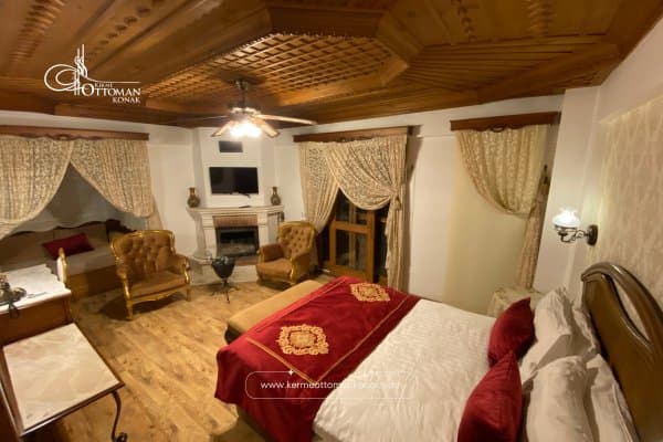 Dağ Manzaralı Köşe Oda 1