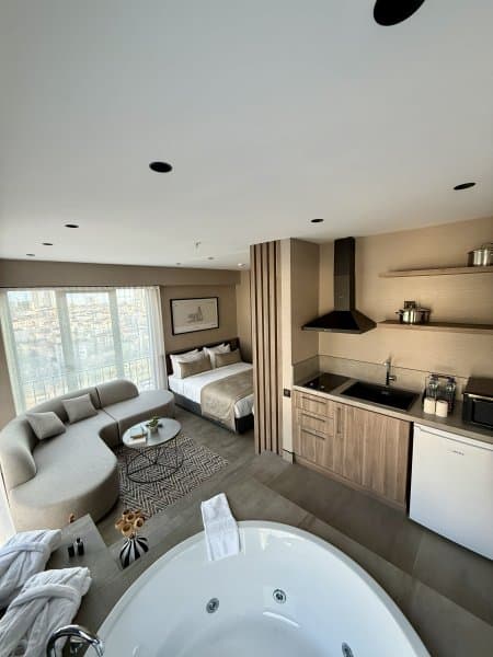 Jacuzzi Suite With Sea View 3