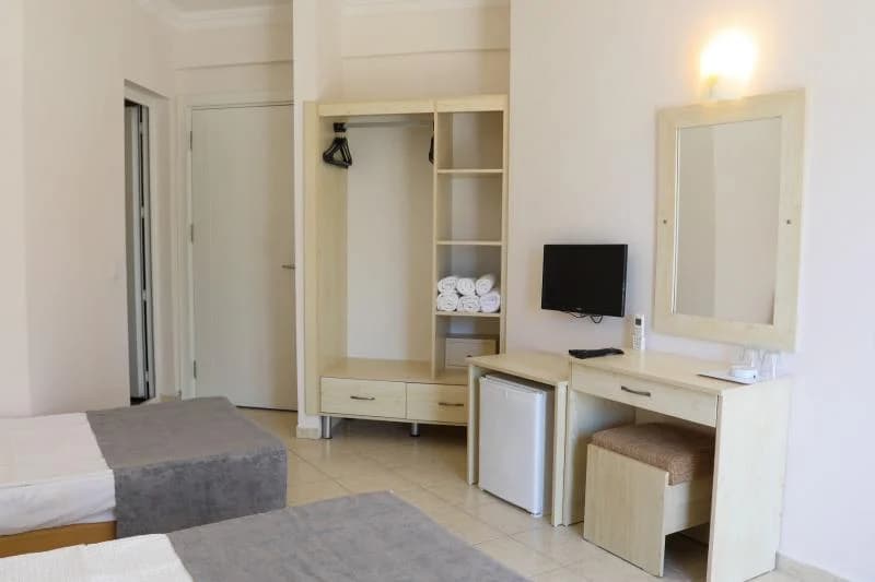 Üç Kişilik Oda  2