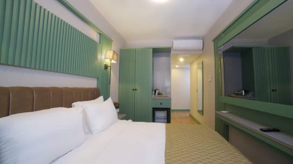 Standart Kara Manzaralı Double Oda  2