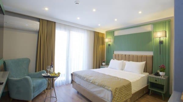 Kara Manzaralı Deluxe Oda  2