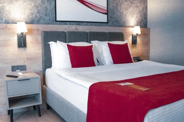 Aile Odası Kara veya Havuz Manzaralı 1