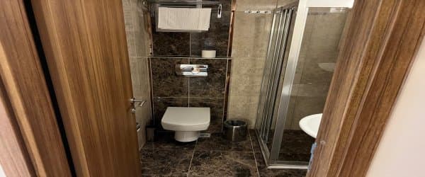 Garden Floor Triple Room 4