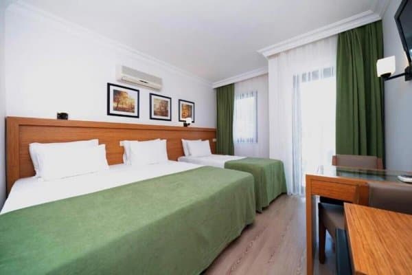 Triple Room Balkonlu 3