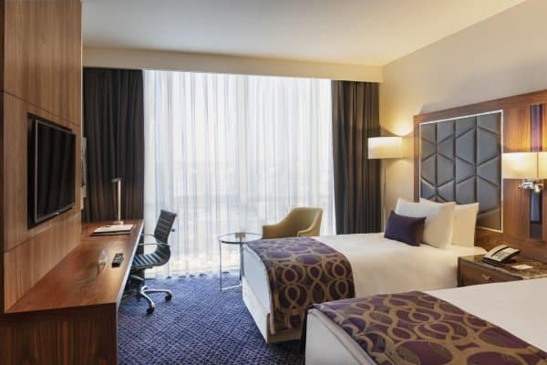 Deluxe Twin Room With City View 1