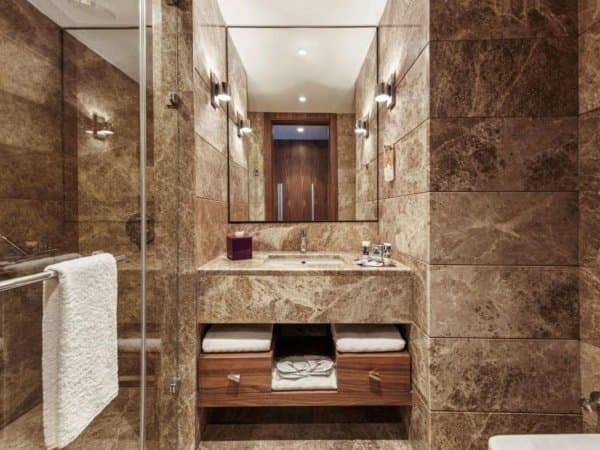 Superior King Room 3