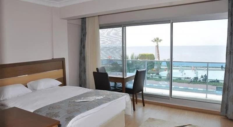 Deniz Manzaralı Çift Kişilik Oda 2