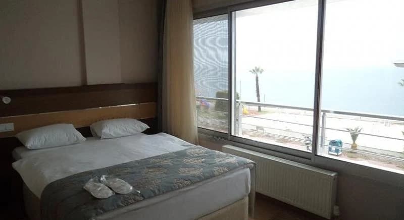 Deniz Manzaralı Çift Kişilik Oda 3