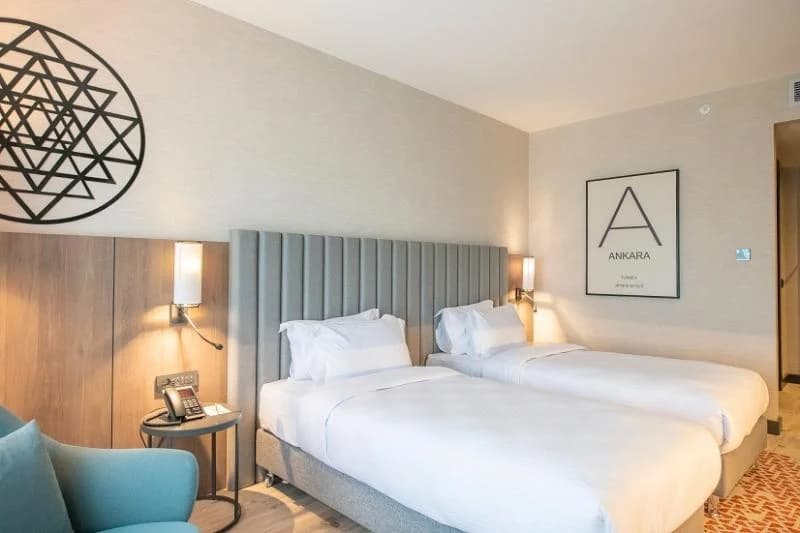 2 Twin Beds Accessible 1